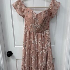 Dress the Population. Floral Off-Shoulder Dress